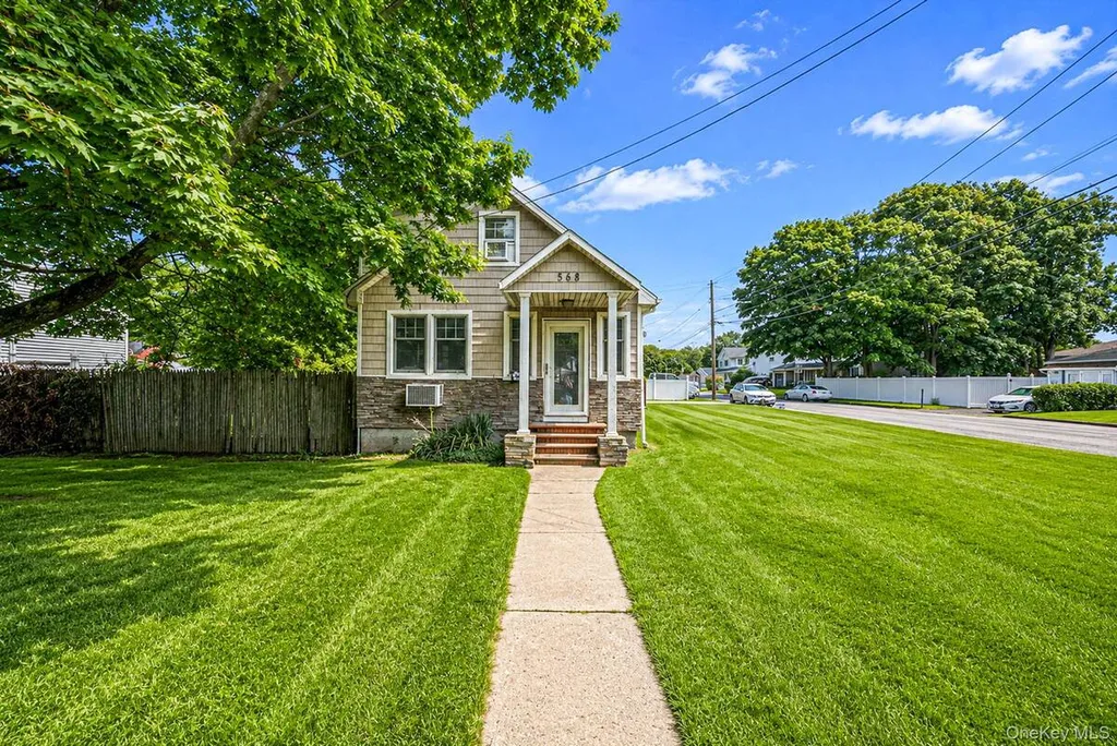 Property at 568 N Wellwood Avenue, Lindenhurst, NY 11757