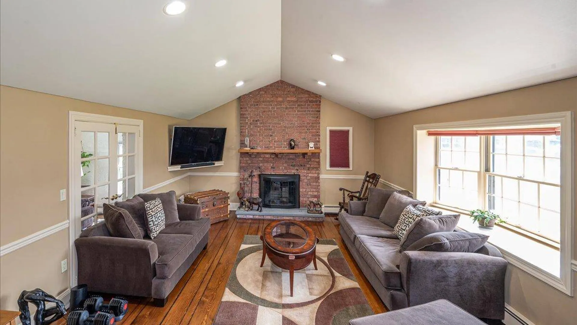 Property at 34 Albemarle Road, Westbury, NY 11590 21