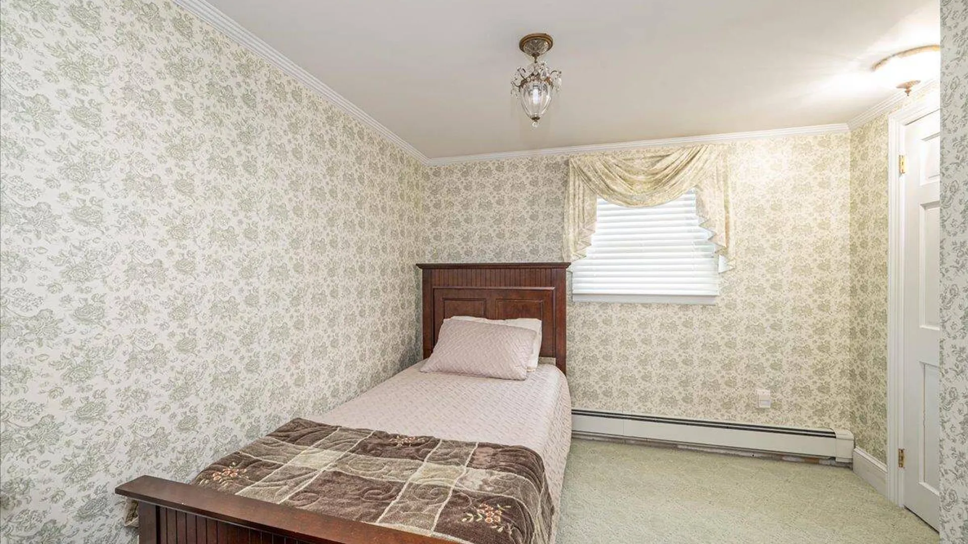 Property at 34 Albemarle Road, Westbury, NY 11590 33