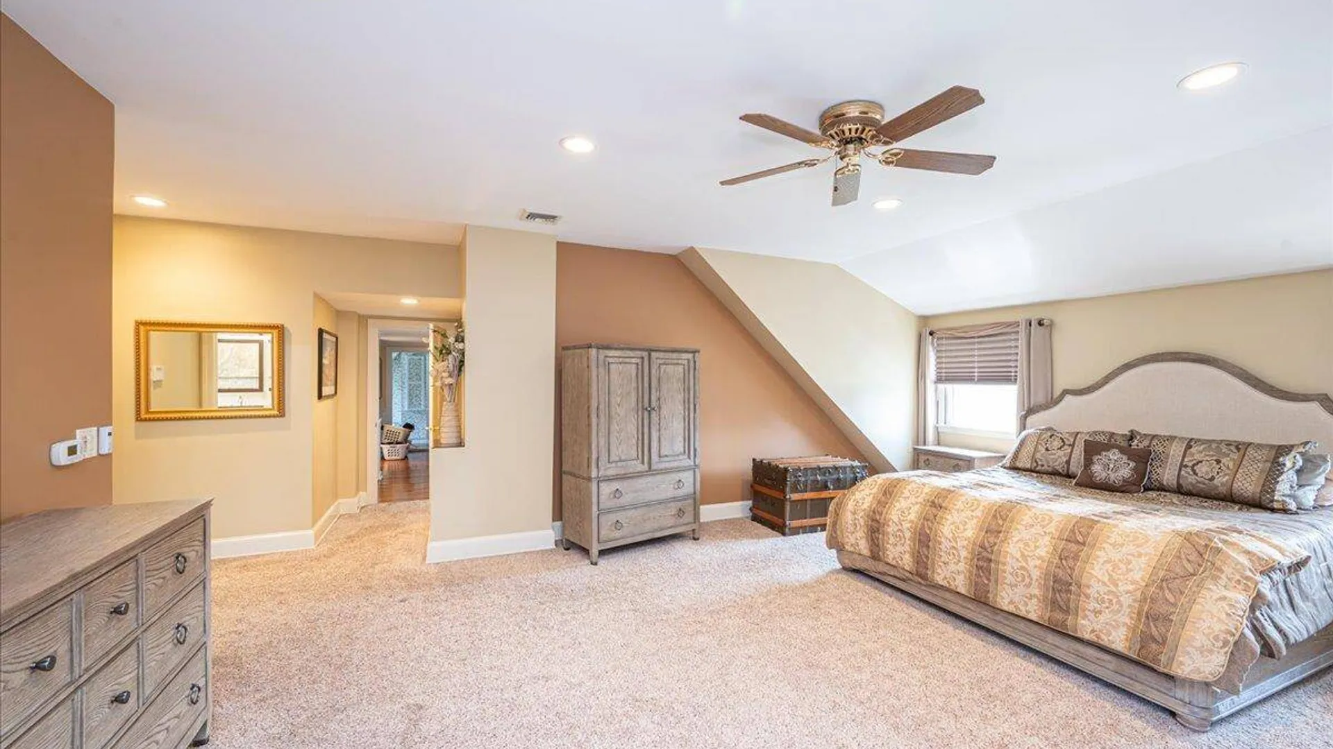 Property at 34 Albemarle Road, Westbury, NY 11590 35