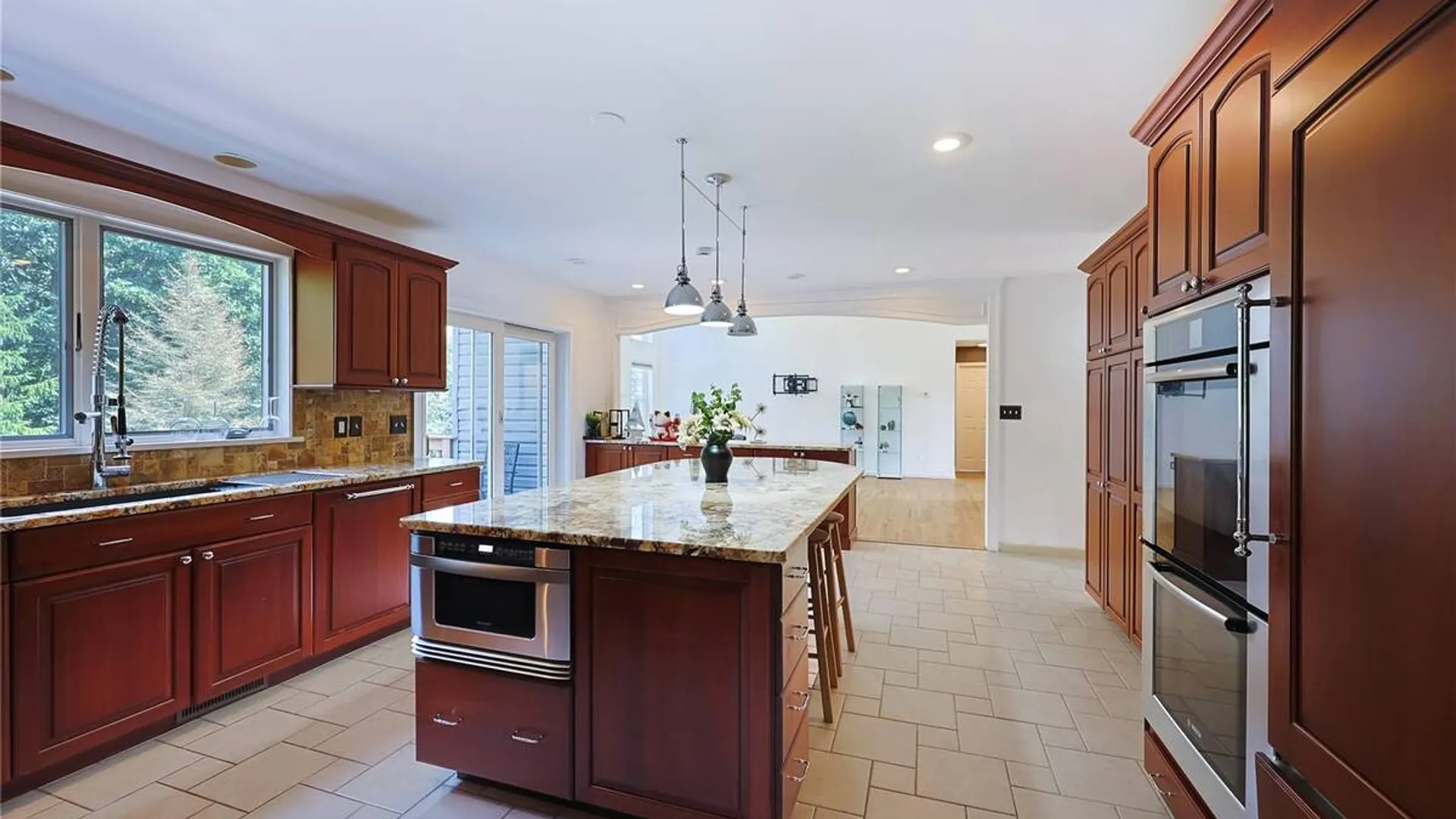 Property at 1010 Pine View, New Windsor, NY 12553 7