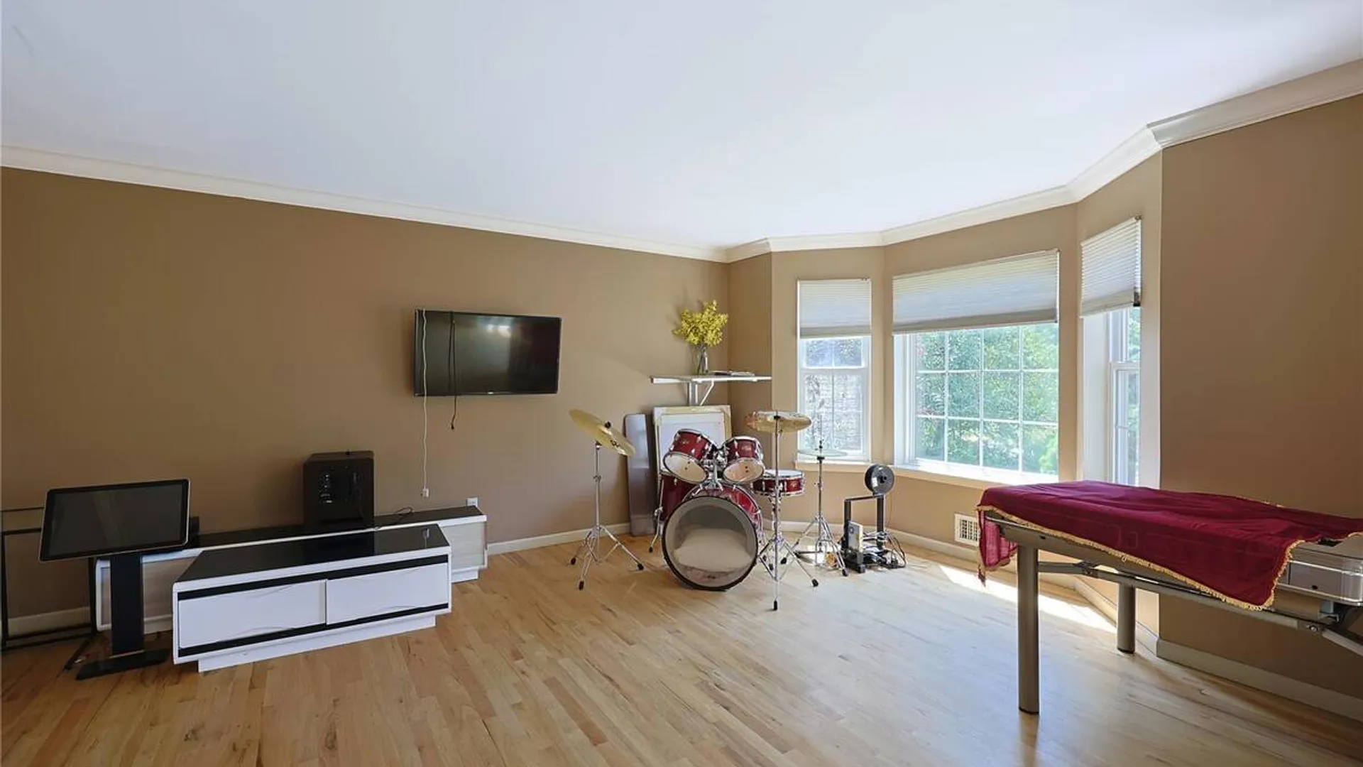 Property at 1010 Pine View, New Windsor, NY 12553 11