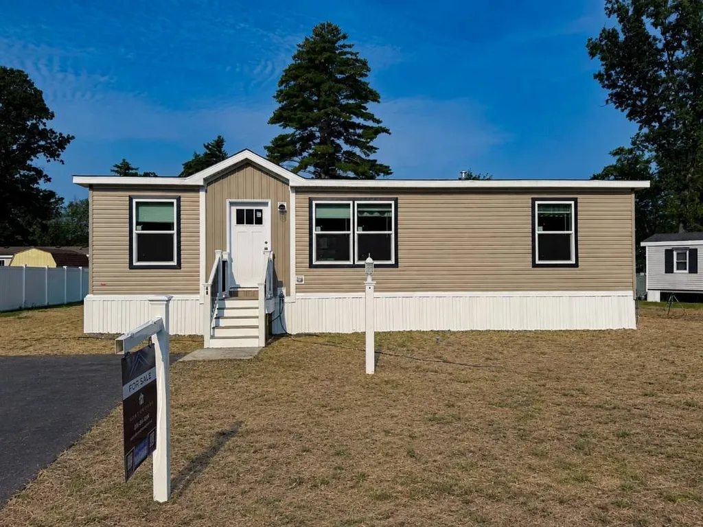 Property at 315 Stone Church Village, Ballston Spa, NY 12020