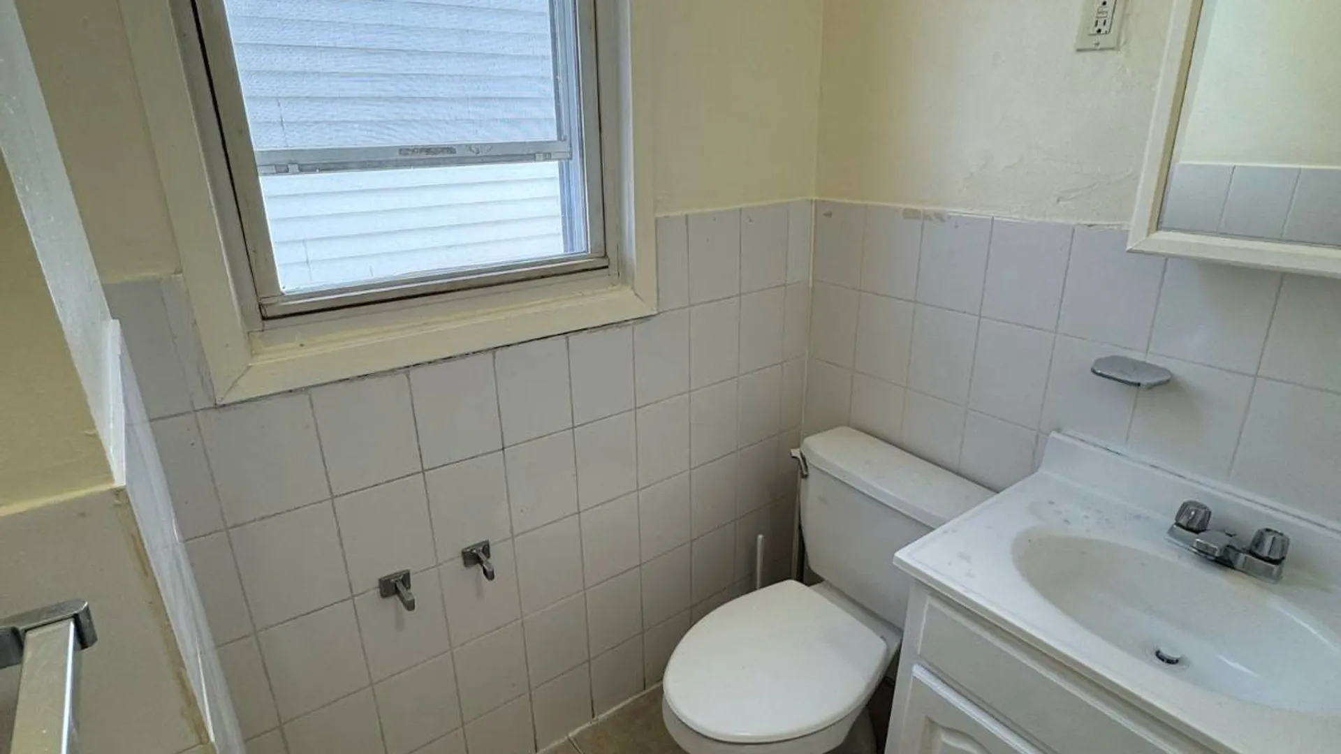 Property at 203 N 9th Ave, Mount Vernon, NY 10550 9