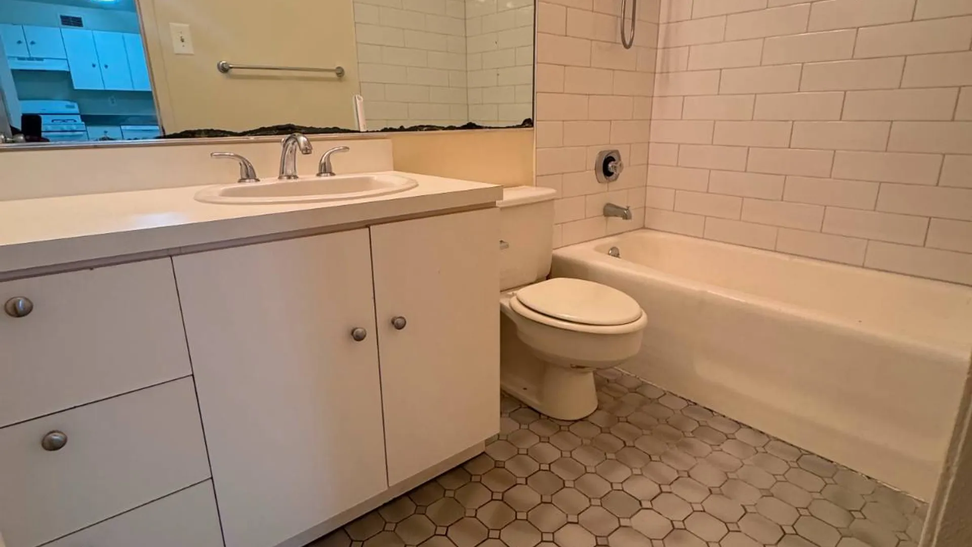 Property at 27 Ludlow St, Yonkers, NY 10705 6
