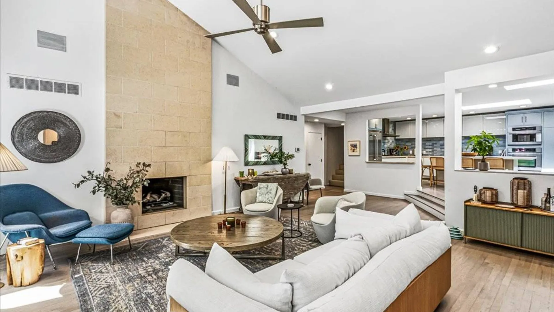 Property at 3 QUANTUCK BAY LN, Westhampton Beach, NY 11978 6