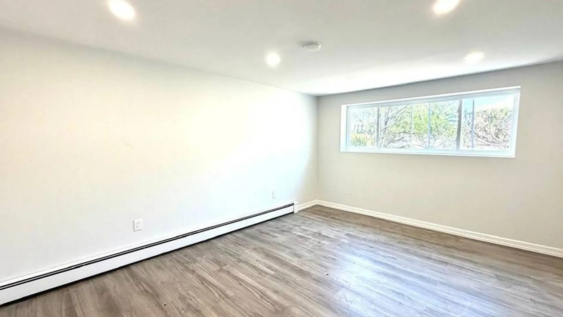 Property at 65 Florida, Hempstead, NY 11558 19