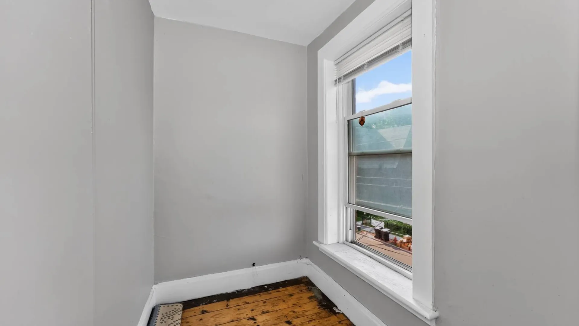Property at 539 Congress St, Troy, NY 12180 32