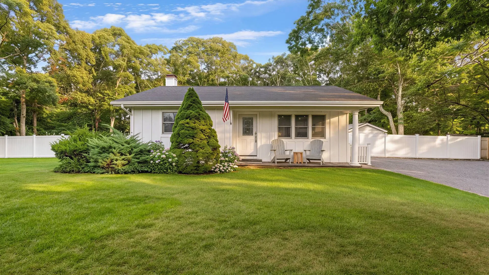 Property at 81 SOUTH COUNTRY RD, Quiogue, NY 11978 3