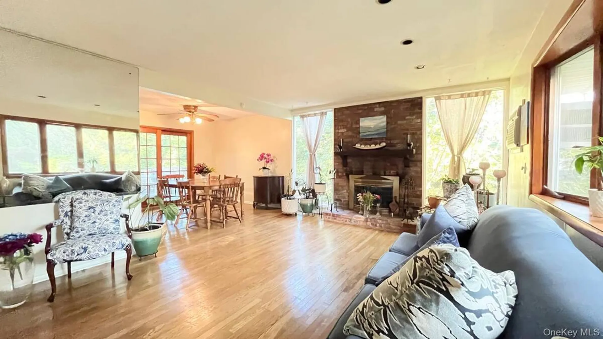 Property at 5 Arizona Place, Huntington Station, NY 11746 4
