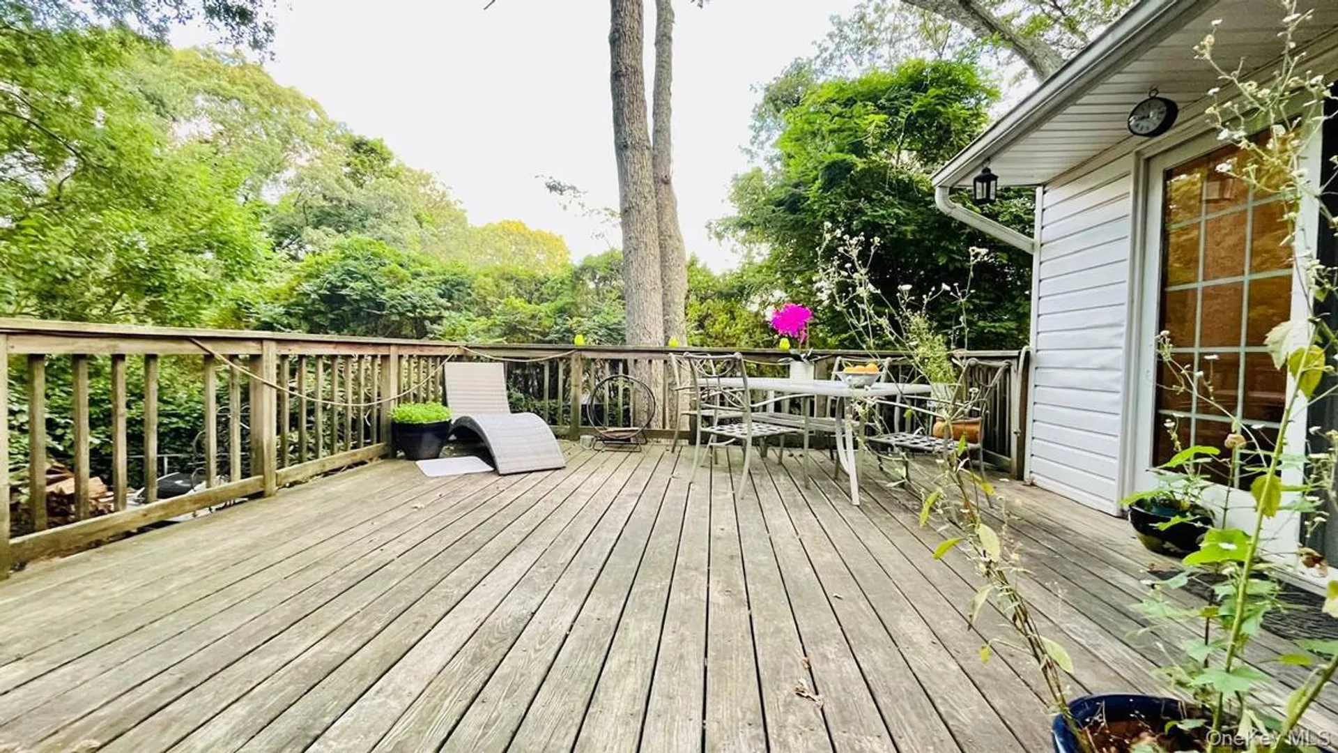 Property at 5 Arizona Place, Huntington Station, NY 11746 17
