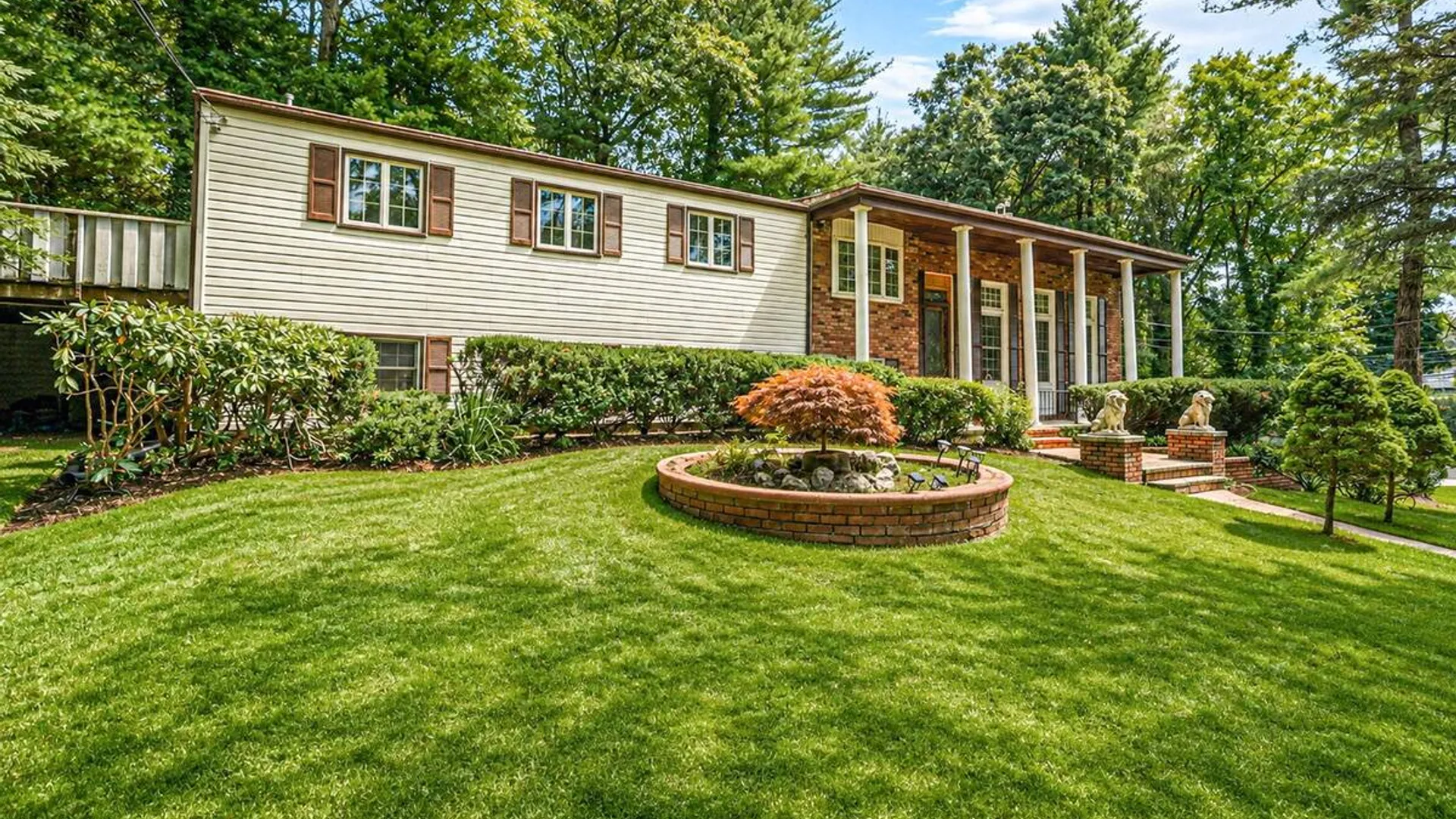 Property at 23 Colonial Drive, Smithtown, NY 11787 3