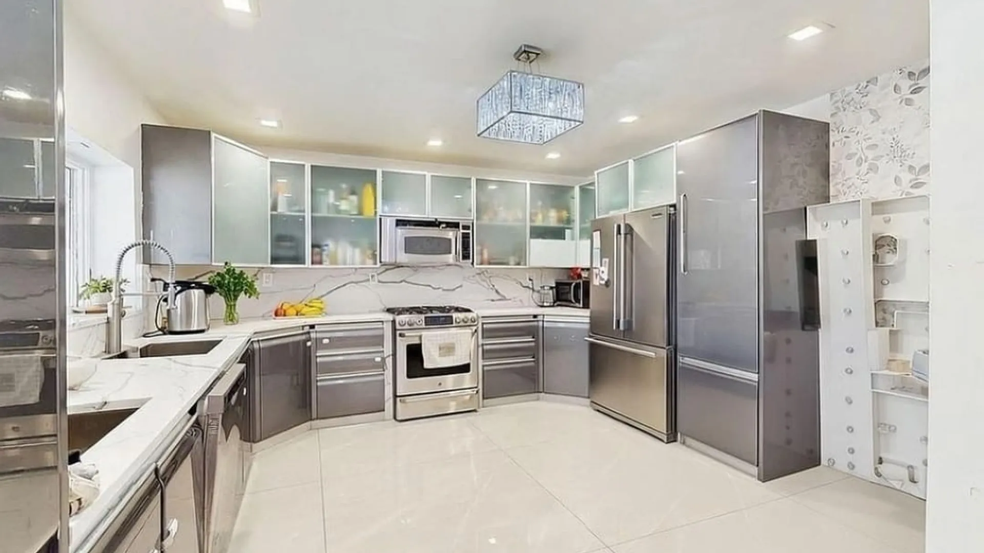 Property at 4202 Manhattan Avenue, Brooklyn, NY 11224 3