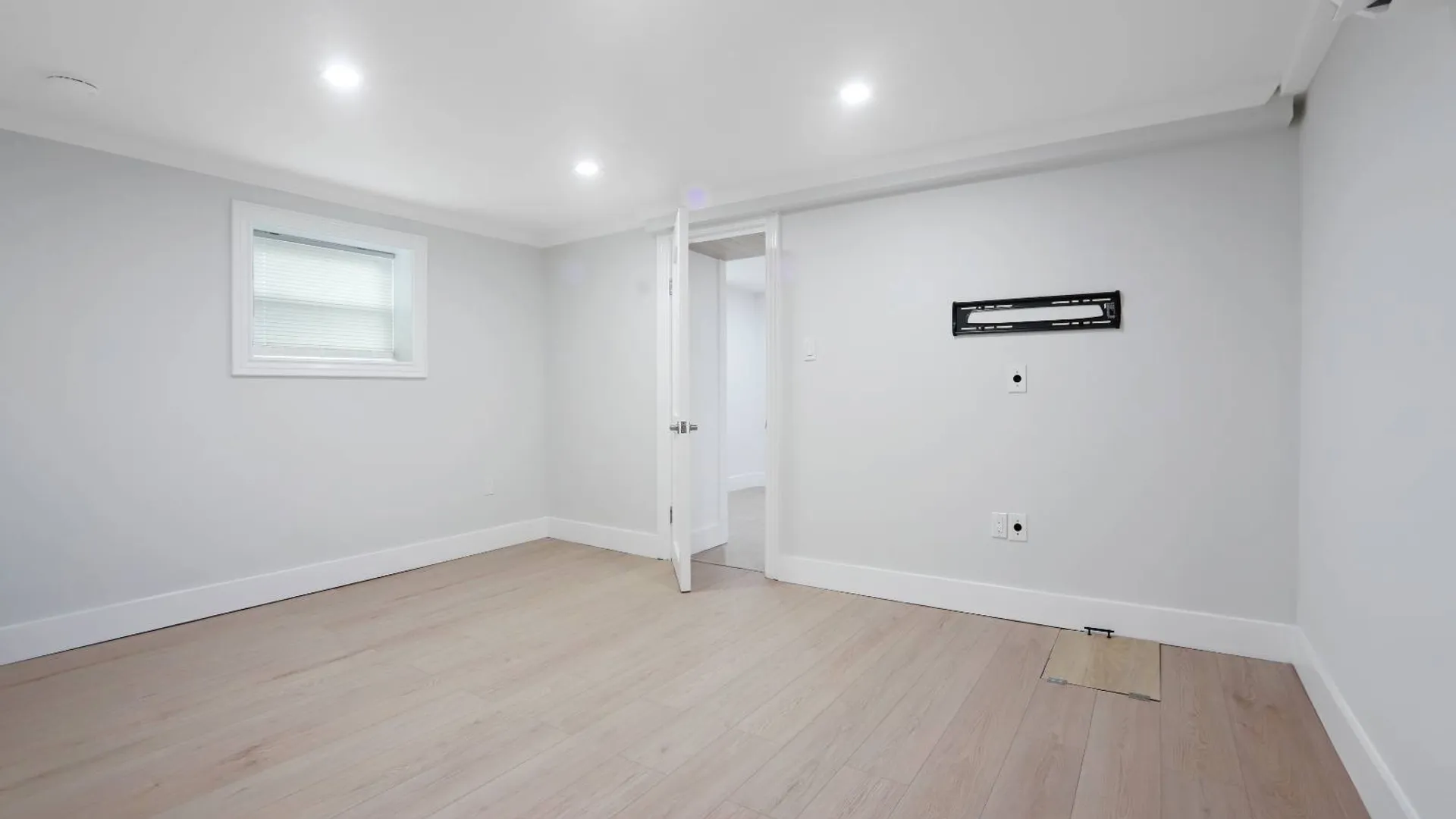 Property at 190 Kensington St, Brooklyn, NY 11235 22