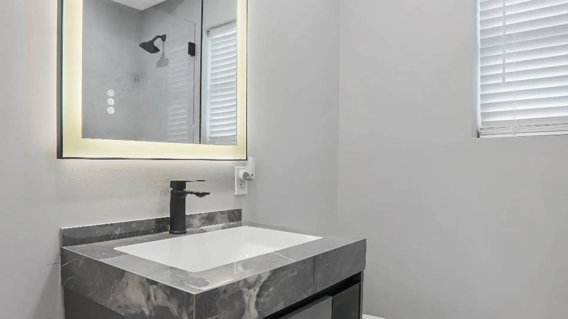 Property at 190 Kensington St, Brooklyn, NY 11235 14