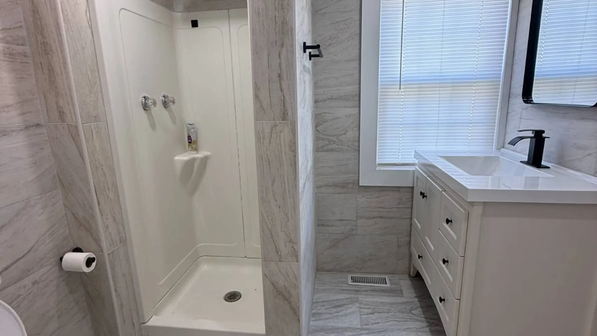 Property at 486 W Park Pl, Troy, NY 12182 11