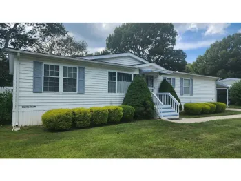 Property at 638 Fresh Pond Ave, Calverton, NY 11933