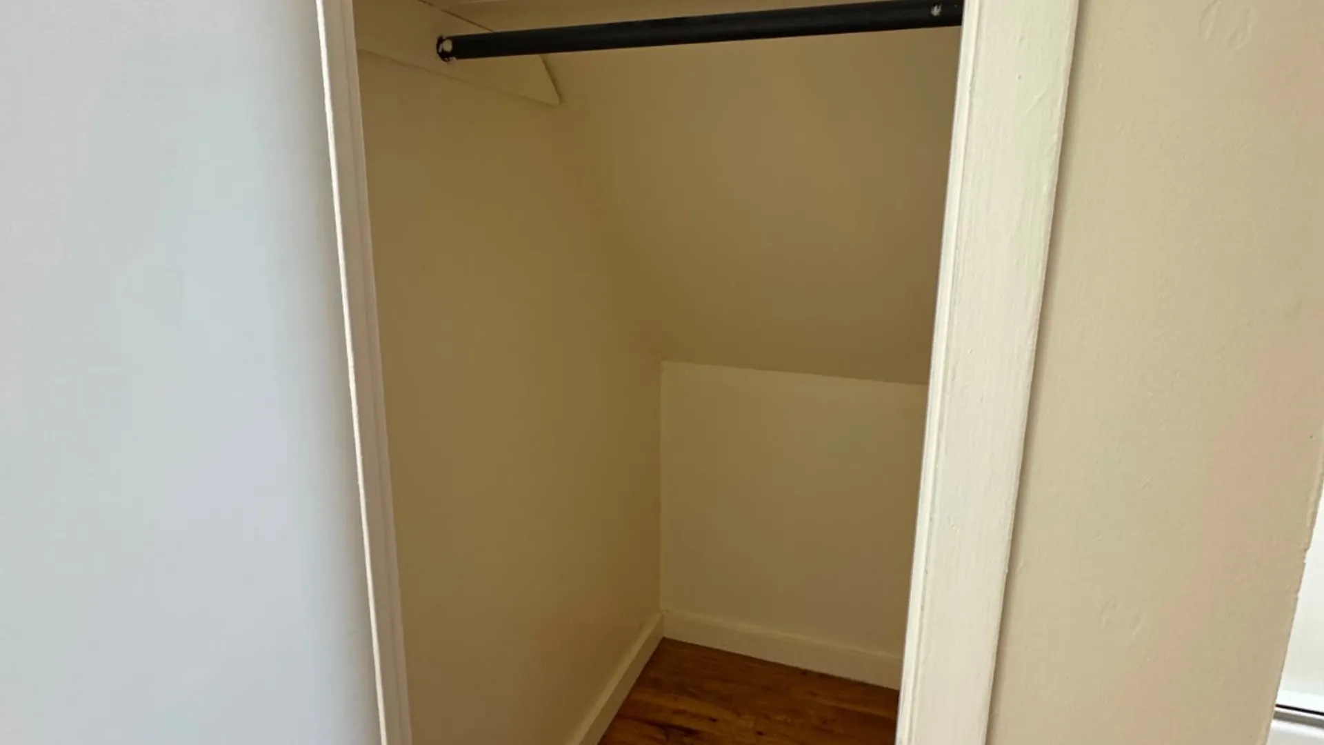 Property at 1115 Saint Lawrence Ave, Bronx, NY 10472 6