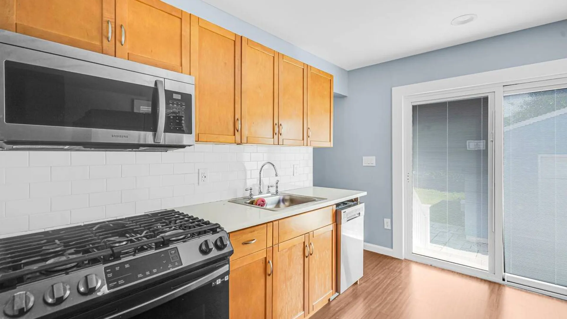 Property at 646 S 7th Street, Lindenhurst, NY 11757 12