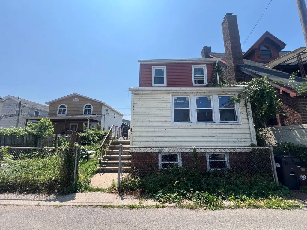 Property at 37 Eaton Ct, Brooklyn, NY 11229