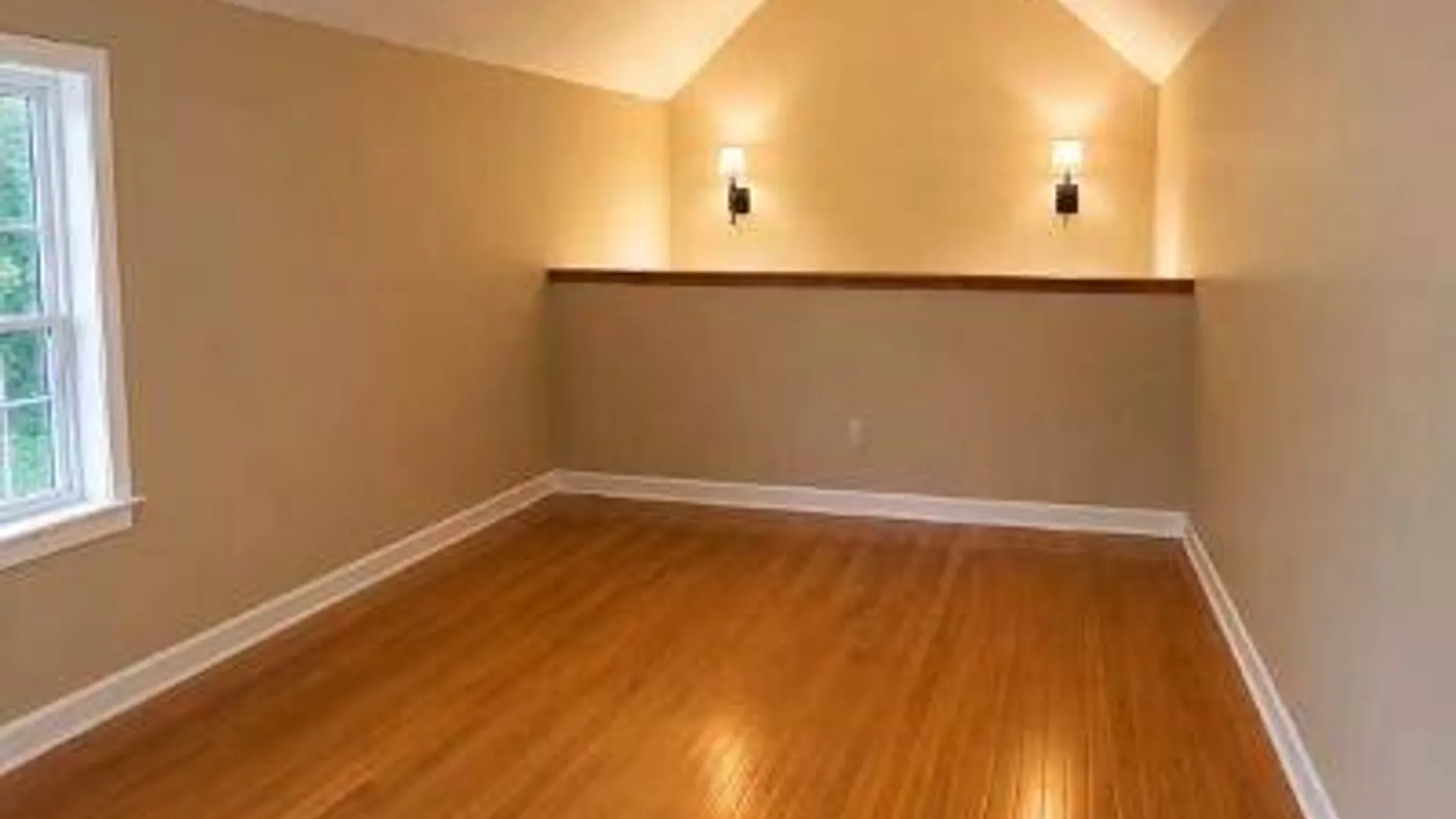 Property at 5 Deep Woods Court, Glen Cove, NY 11542 11
