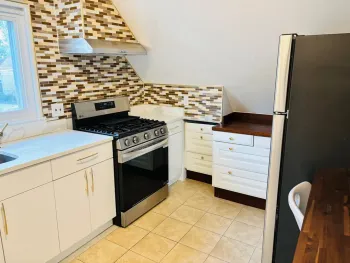 Property at 195 Prescott Ave, Staten Island, NY 10306