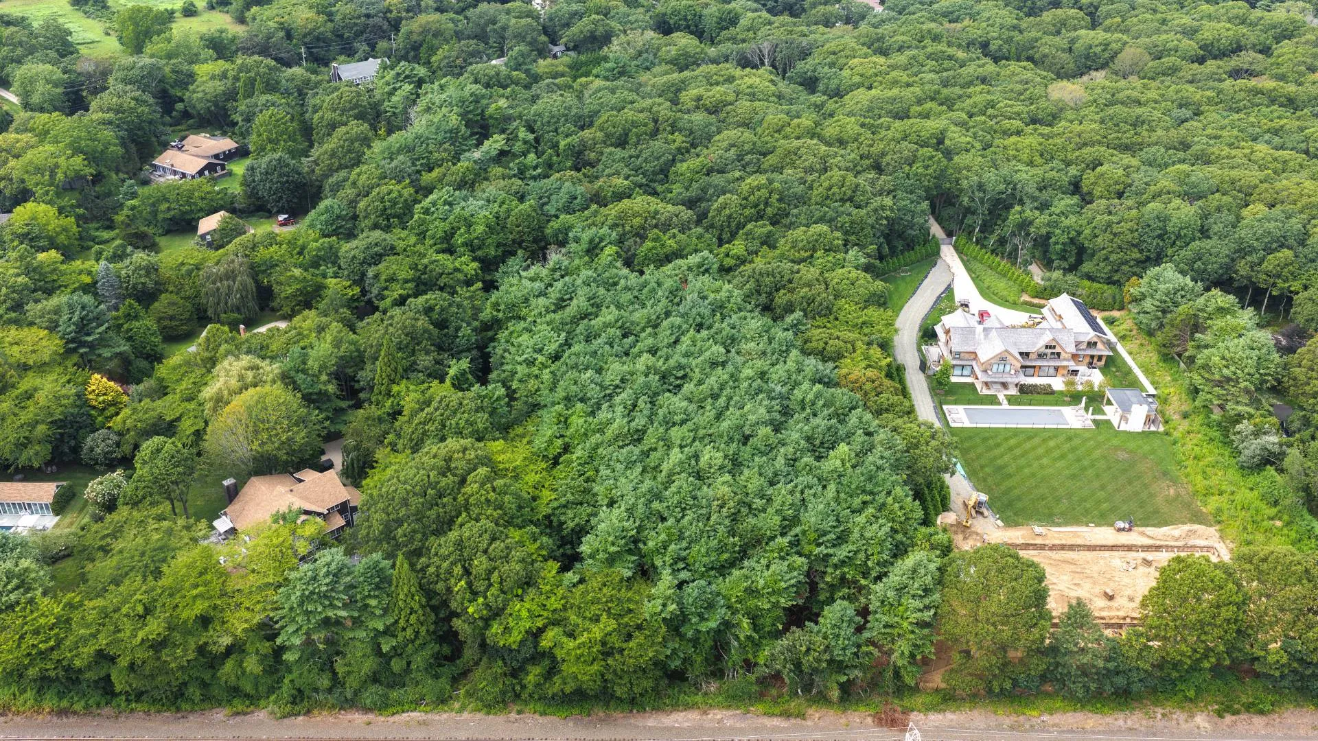 Property at 134 ACCABONAC RD, East Hampton, NY 11937 4