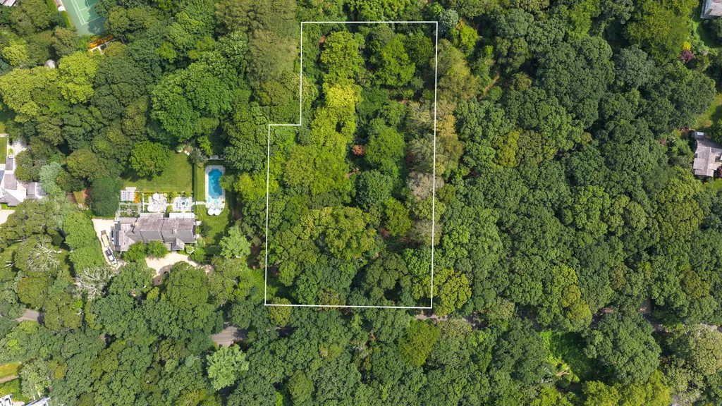 Property at 162 SKIMHAMPTON RD, East Hampton, NY 11937