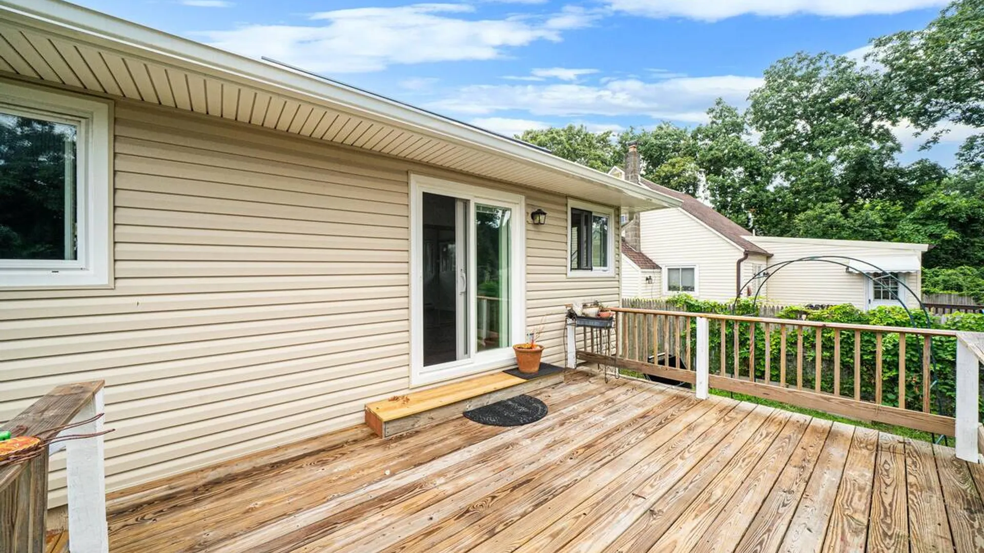 Property at 24 trafalgar Drive, Shirley, NY 11967 27