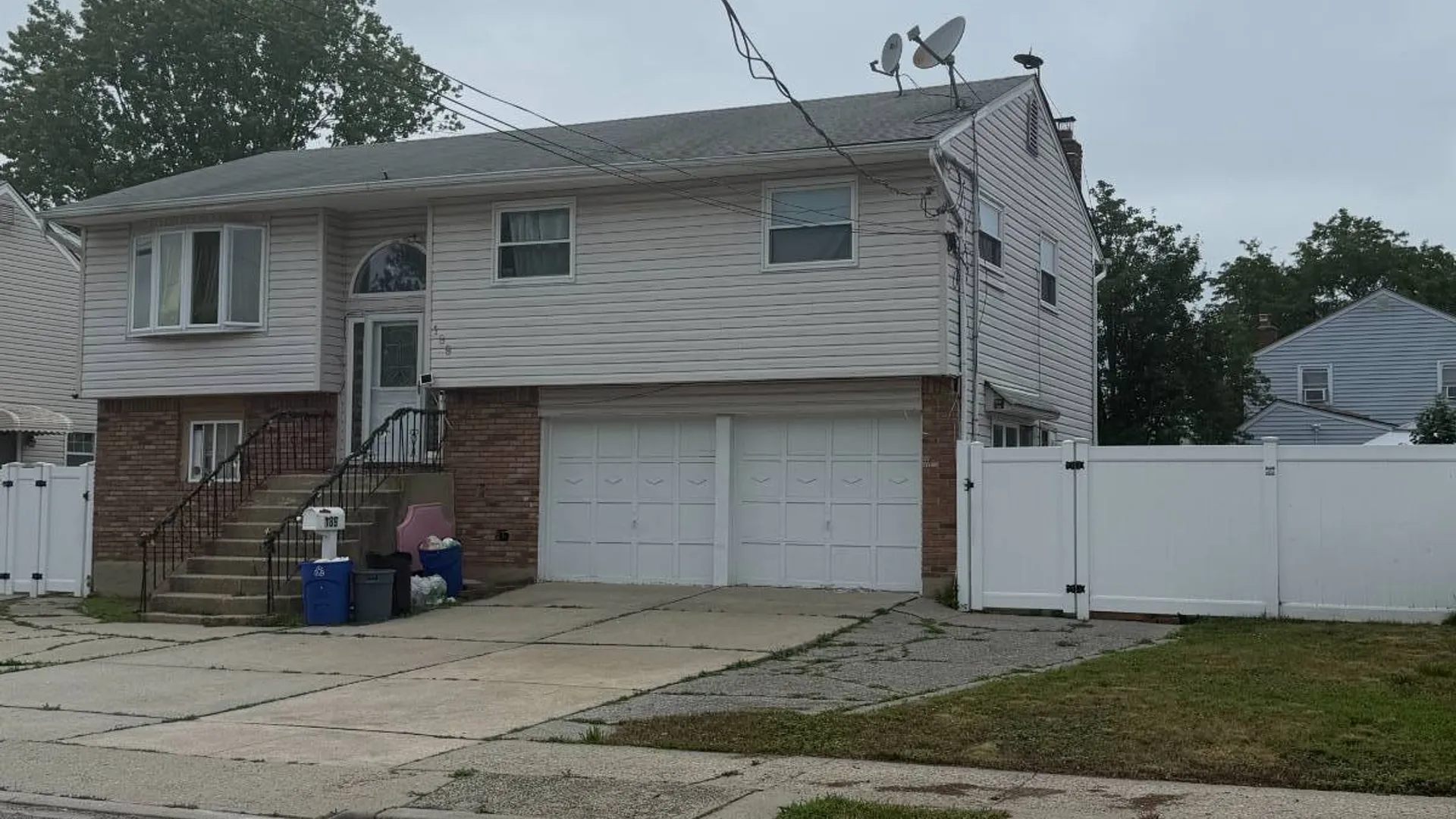 Property at 189 Elizabeth Ave, Oceanside, NY 11572 5