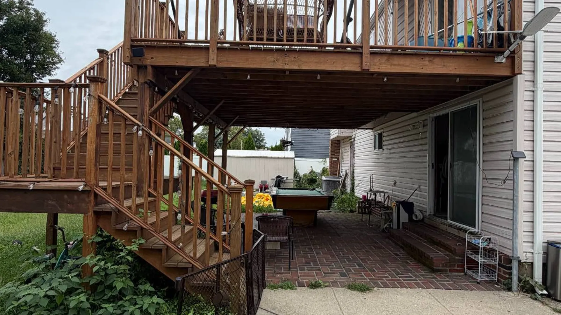 Property at 189 Elizabeth Ave, Oceanside, NY 11572 4
