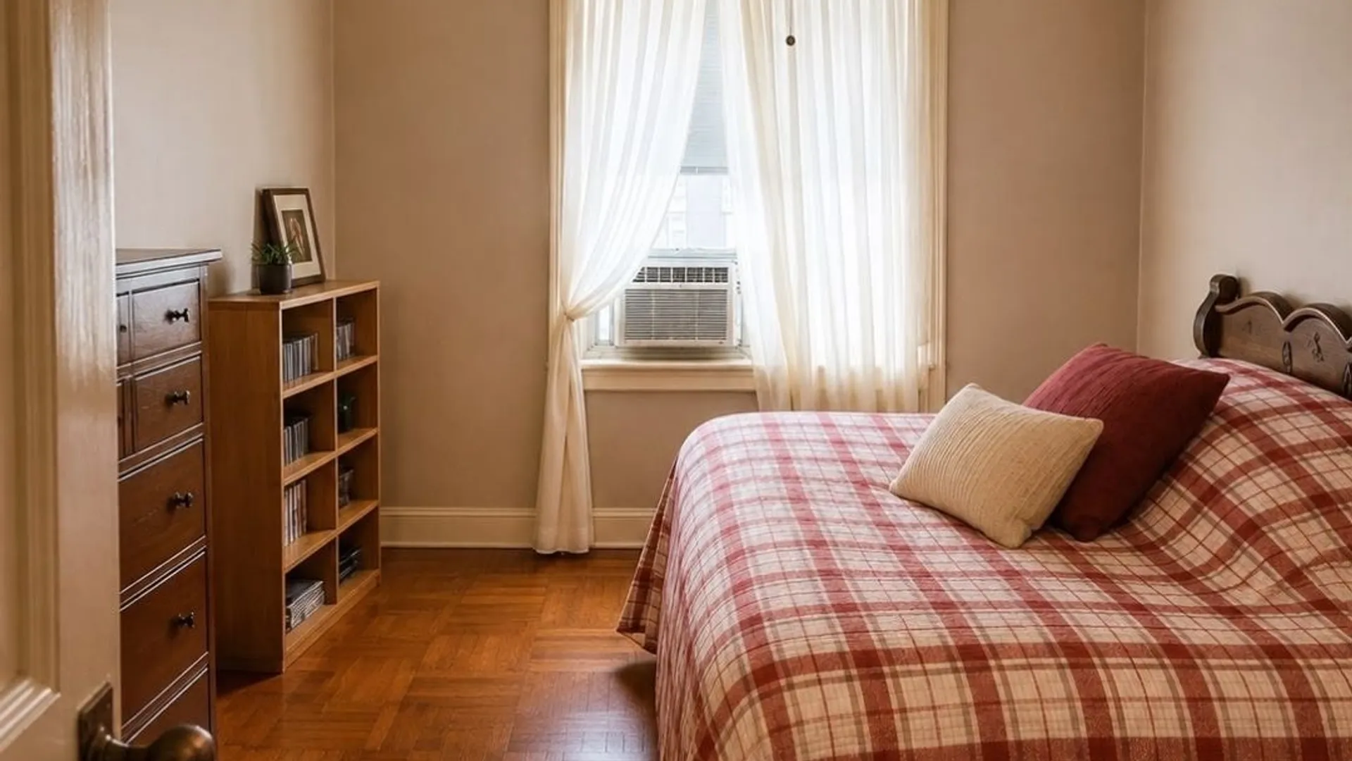 Property at 127 E 52nd St, Brooklyn, NY 11203 12