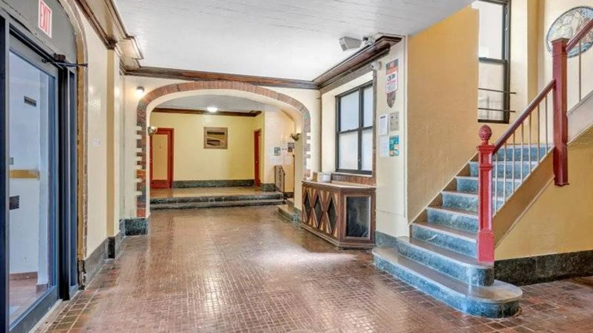 Property at 402 Bayridge Parkway, Brooklyn, NY 11209 10