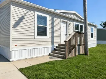 Property at 1442 Center Dr, Alden, NY 14004