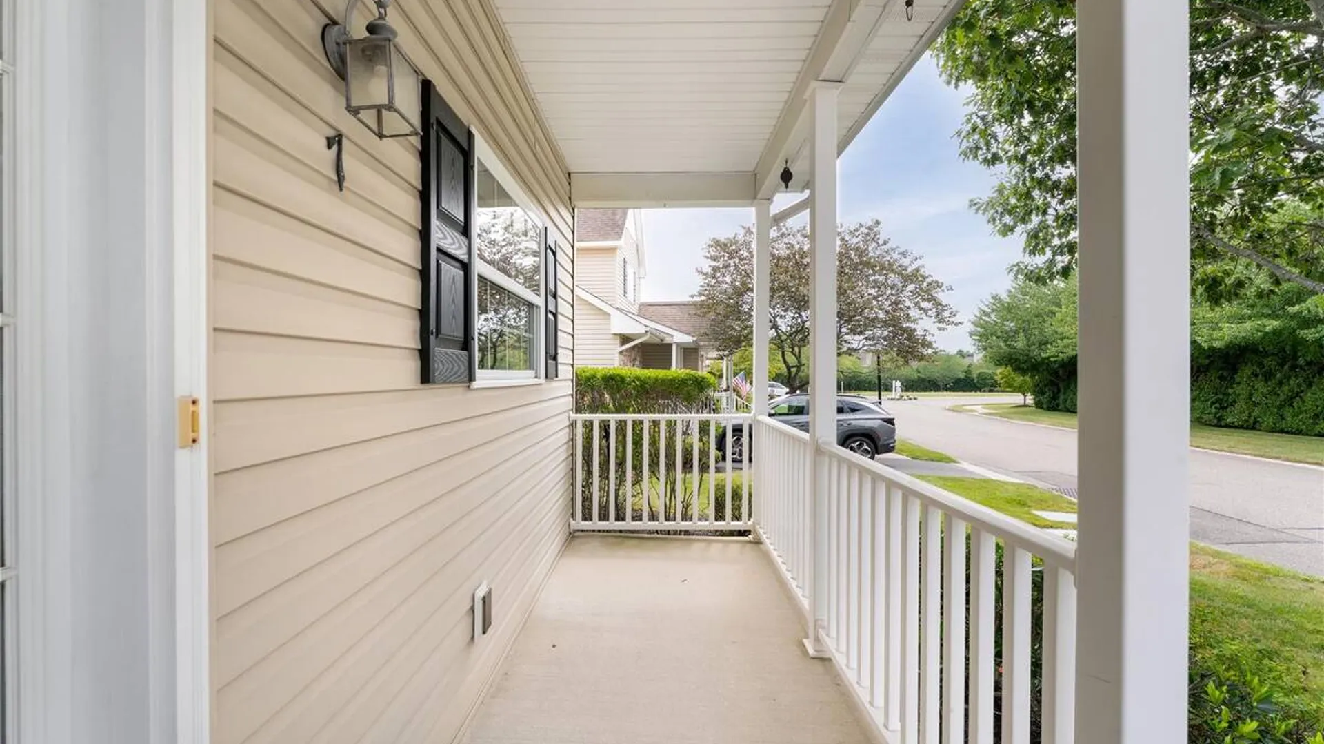 Property at 7 Pond Circle, Mount Sinai, NY 11766 31