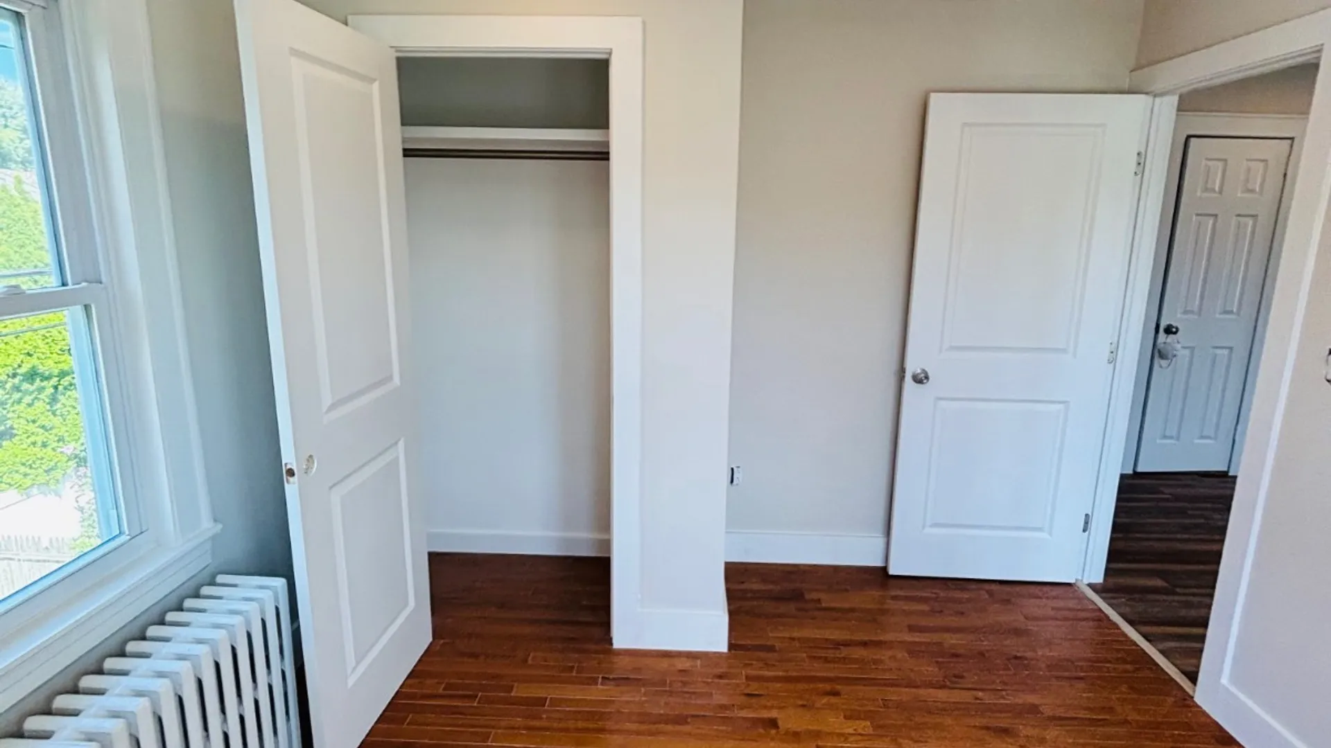 Property at 17 North St, Glen Cove, NY 11542 9
