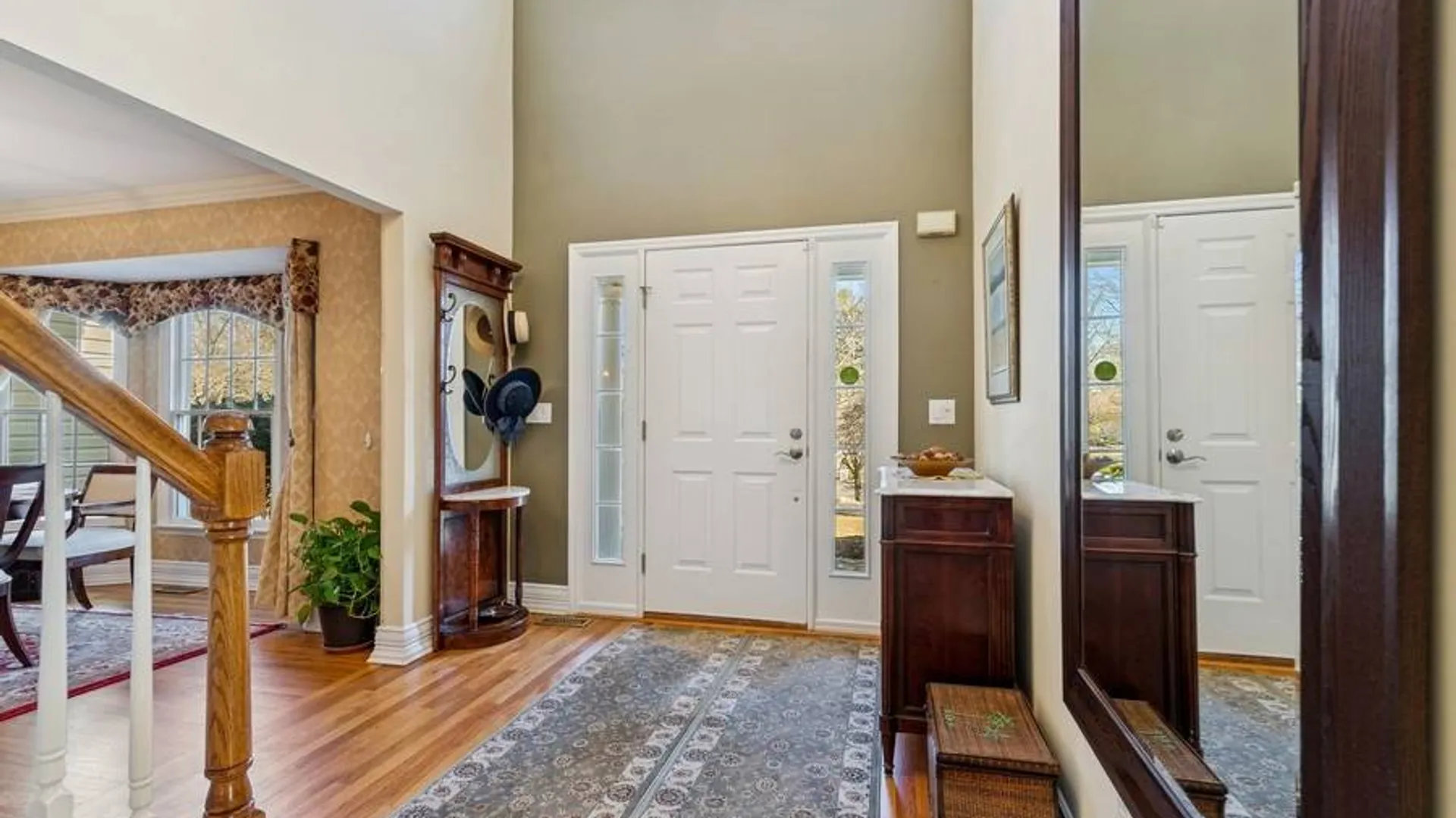 Property at 5 Kenwood Lane, Saint James, NY 11780 3