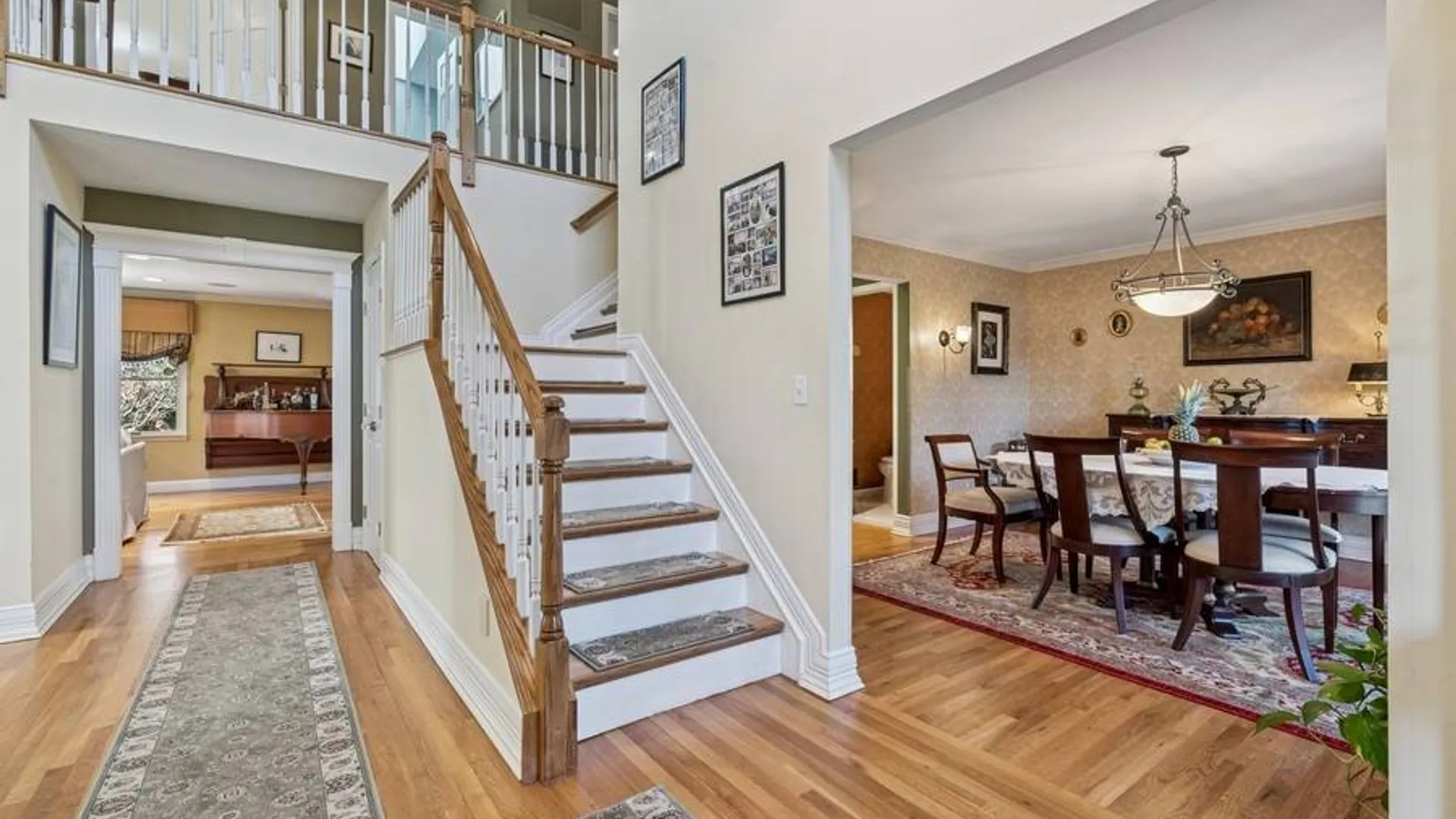 Property at 5 Kenwood Lane, Saint James, NY 11780 4