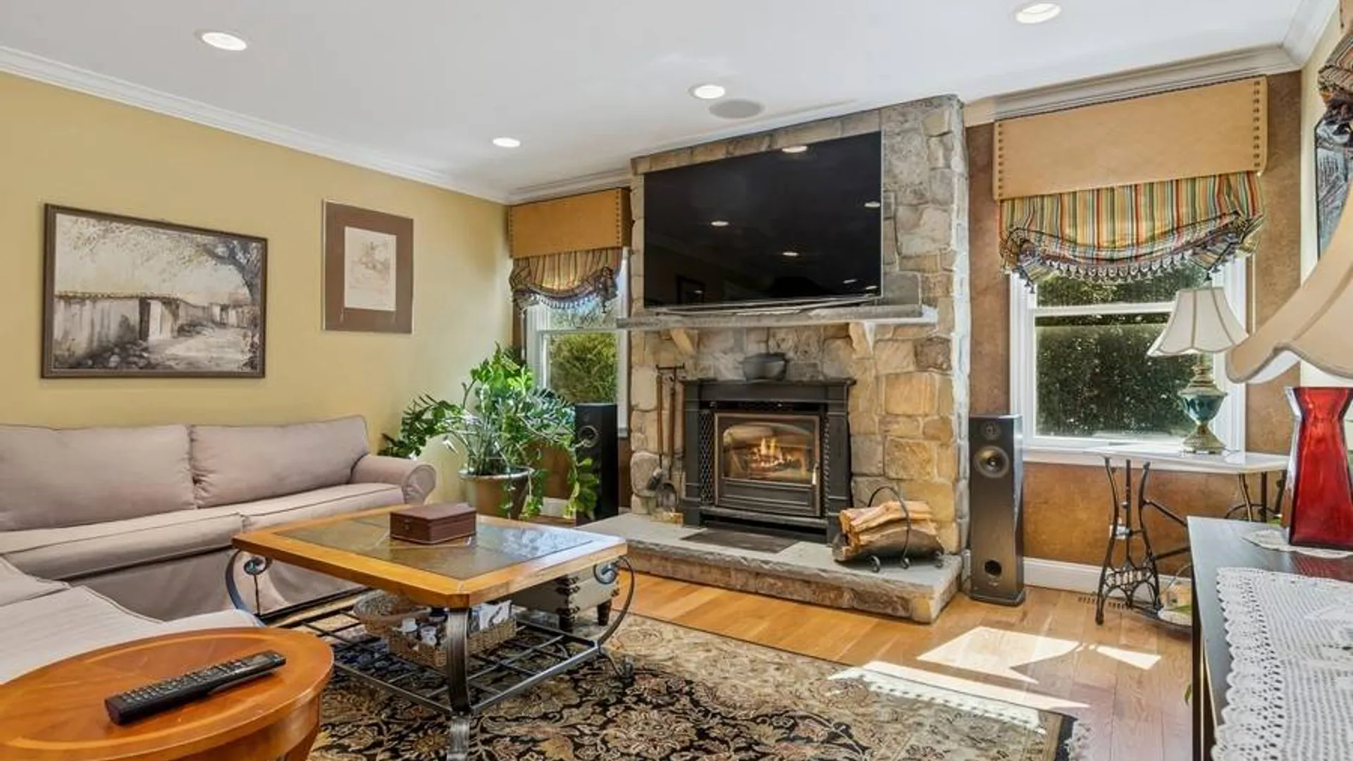 Property at 5 Kenwood Lane, Saint James, NY 11780 21