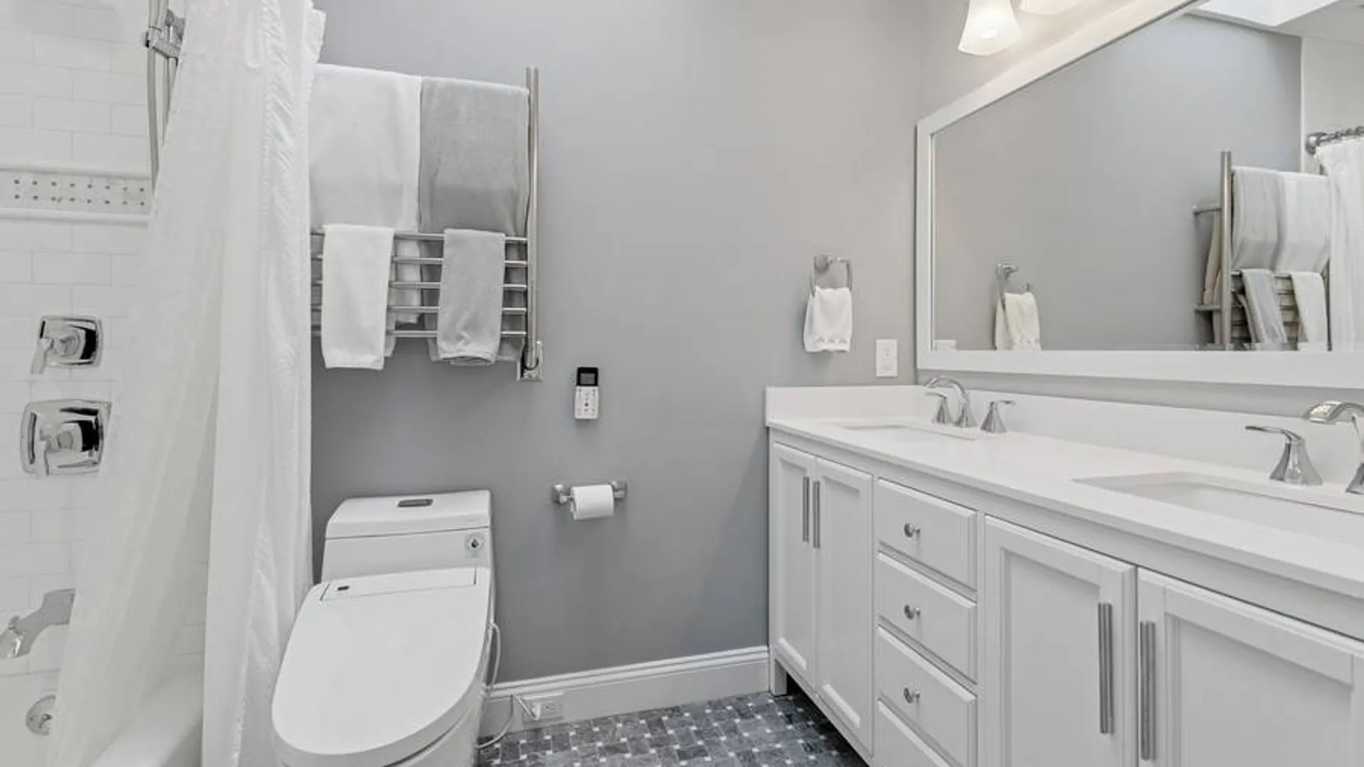 Property at 5 Kenwood Lane, Saint James, NY 11780 33
