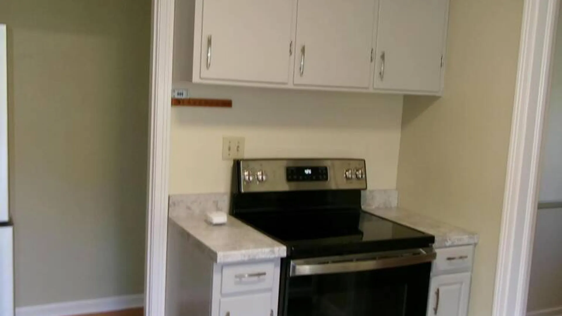 Property at 2023 Fairlawn Parkway, Niskayuna, NY 12309 19