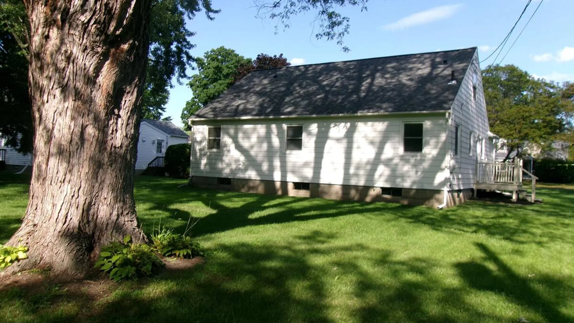 Property at 2023 Fairlawn Parkway, Niskayuna, NY 12309 44