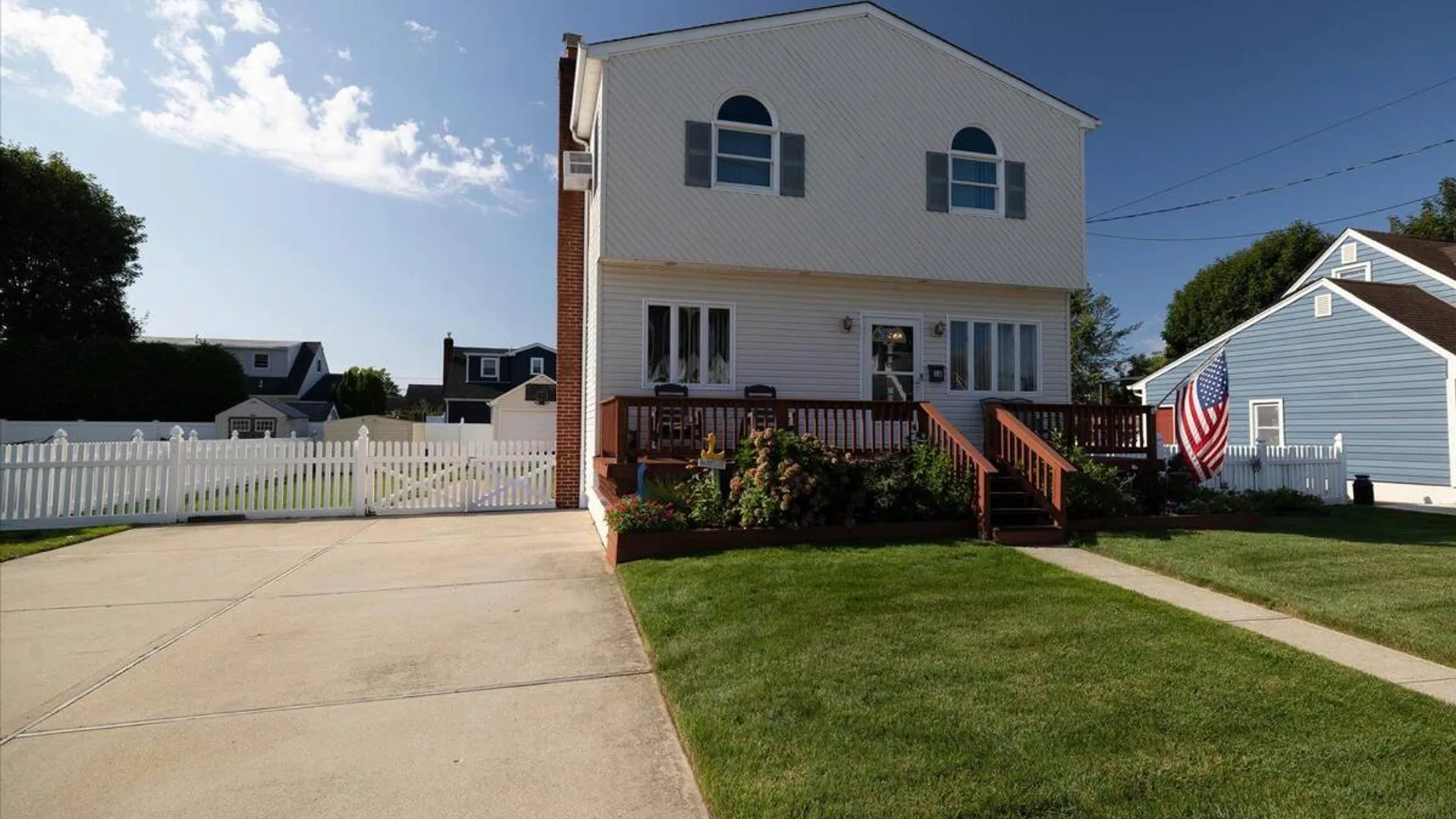 Property at 18 Dante Place, Amity Harbor, NY 11701 30