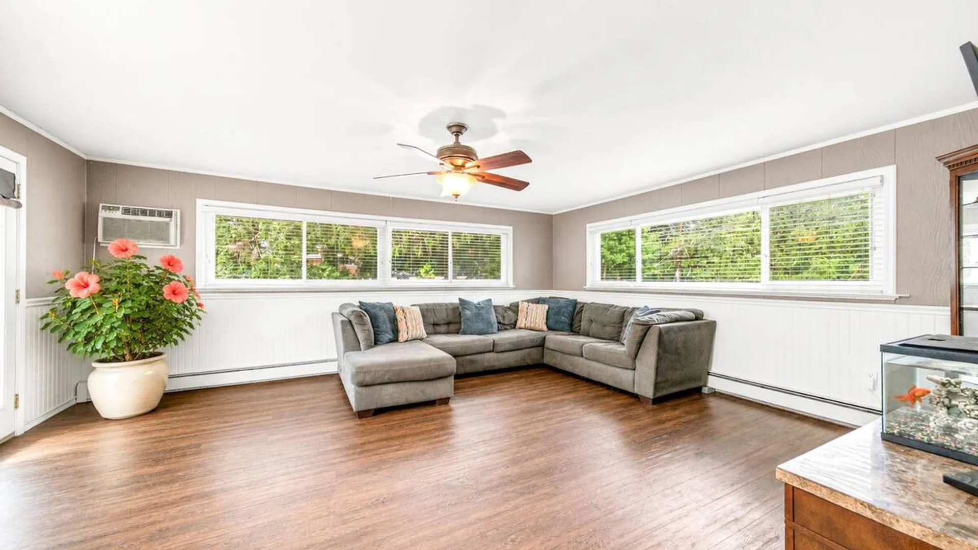 Property at 19 Ridgeley Road, Smithtown, NY 11787 25