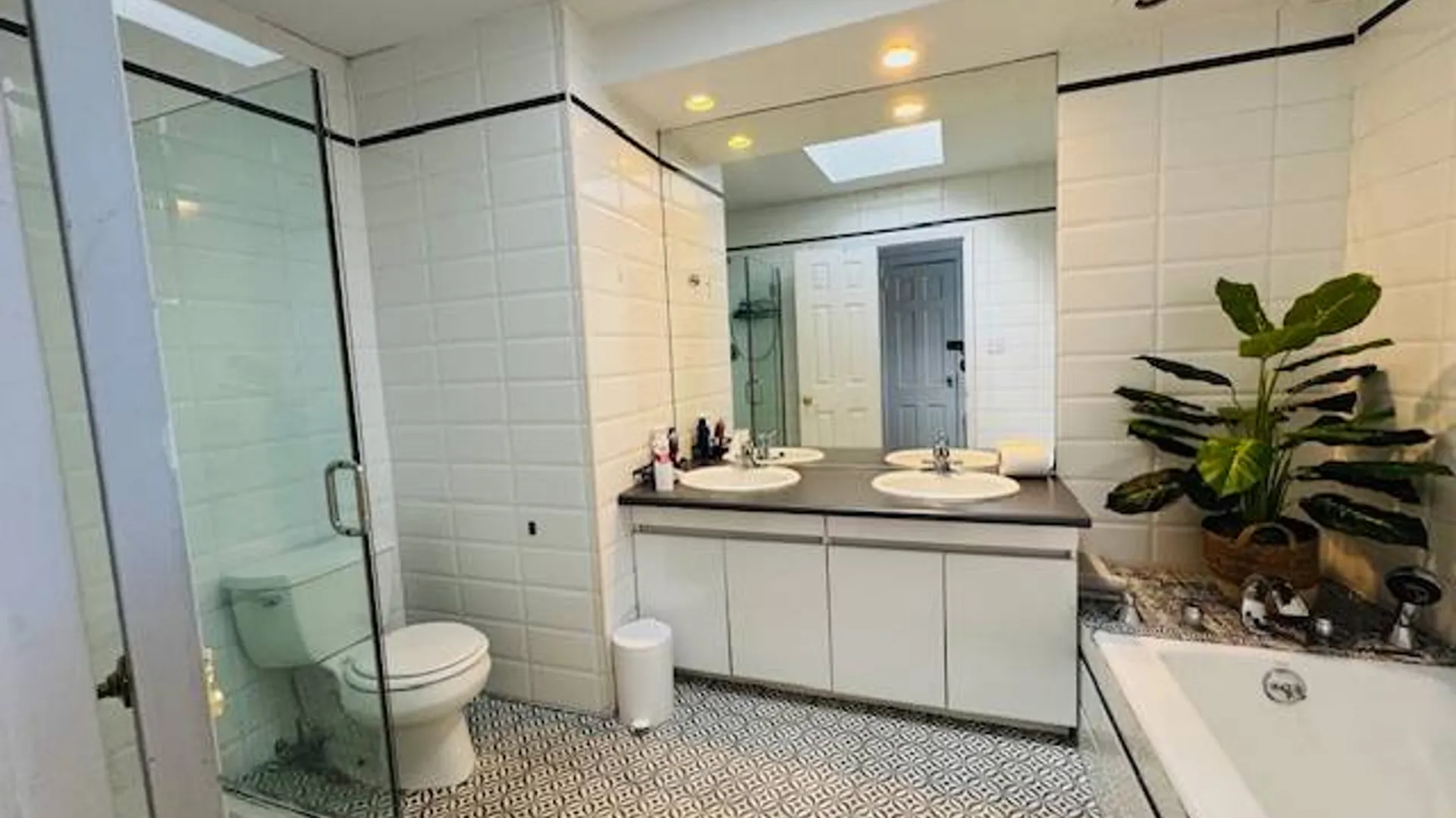 Property at 176-29 80th Drive, Jamaica Estates, NY 11432 14