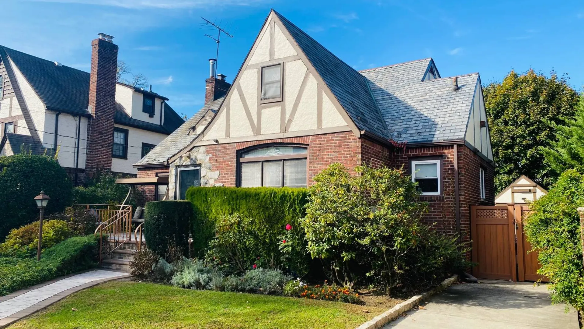 Property at 181-69 TUDOR RD, Jamaica Estates, NY 11432 3
