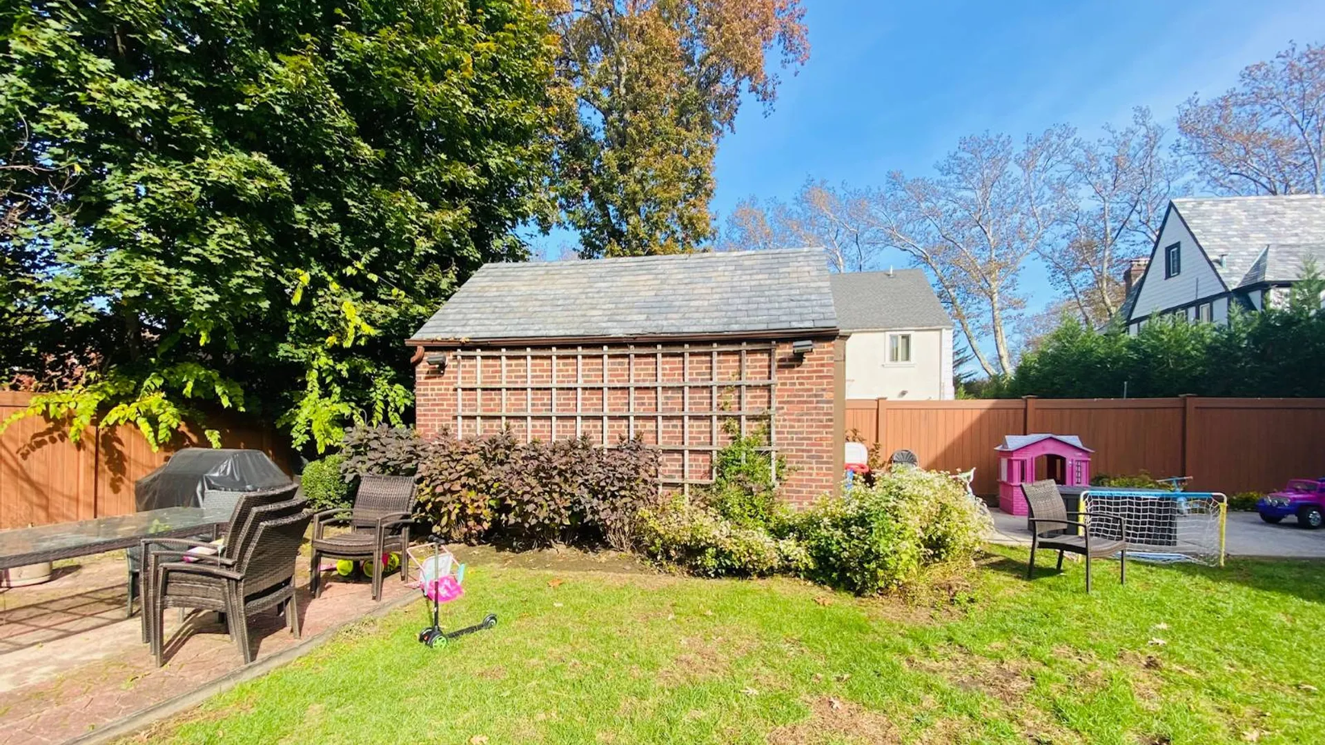 Property at 181-69 TUDOR RD, Jamaica Estates, NY 11432 8