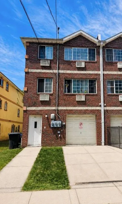 Property at 2871 Grace Ave, Bronx, NY 10469