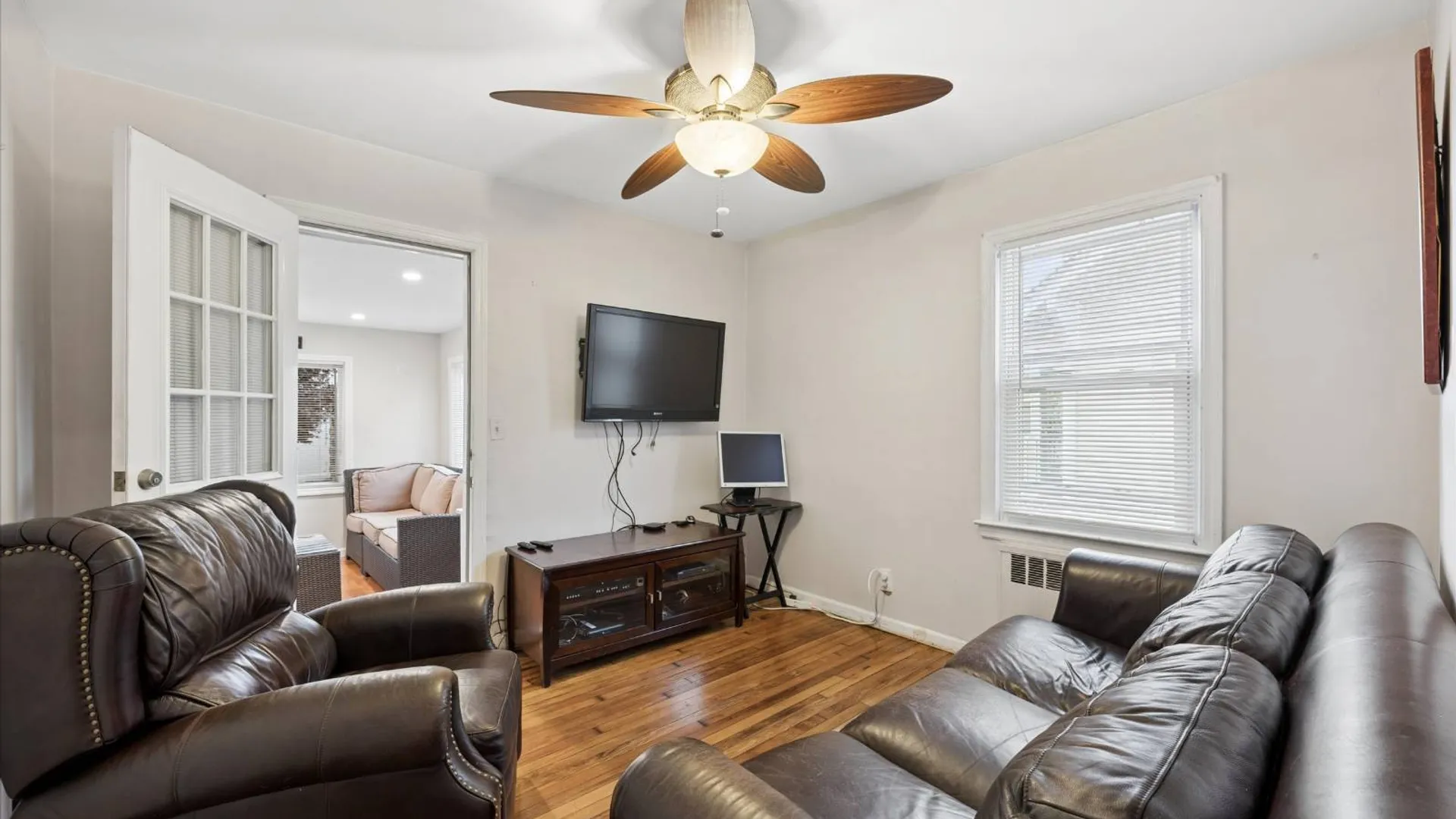 Property at 38 Tennessee Ave, Hempstead, NY 11550 4