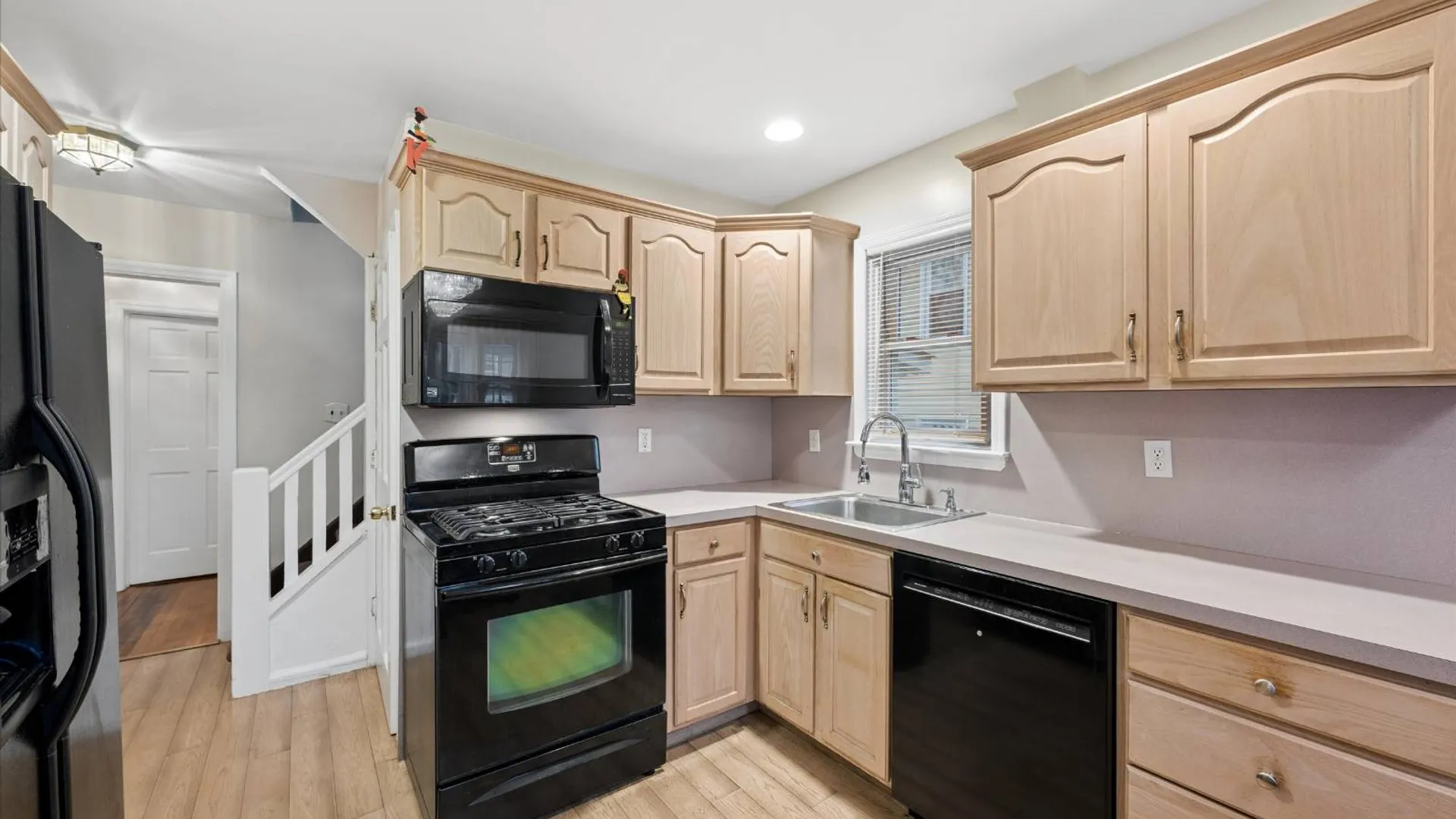 Property at 38 Tennessee Ave, Hempstead, NY 11550 6
